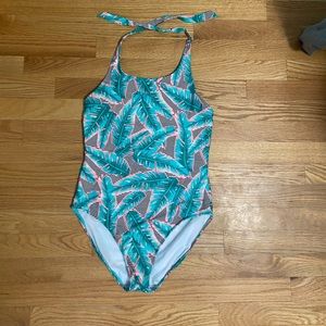 Girl’s one piece bathing suit
